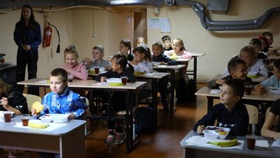 харчування школярів Запоріжжя, обіди в школі, кулінарний хаб запоріжжя, їжа в школі