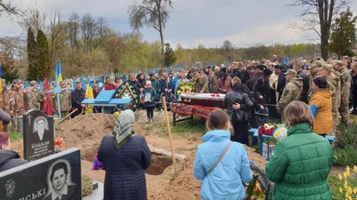 Житомирщина прощається зі своїми героями-оборонцями Житомирщина прощається зі своїми героями-оборонцями