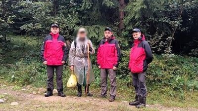 Турист, гриби, ліс, рятувальники, Івано-Франківщина