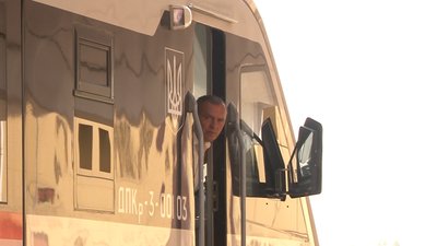 Із Черкас до Сміли запустили новий дизель-потяг Із Черкас до Сміли запустили новий дизель-потяг