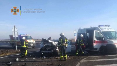 У зіткненні вантажівки та легковика під Харковом травмувалася дитина
