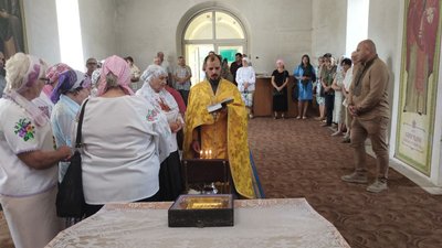 Водоосвятний молебень в Свято-Миколаївському храмі Новомиргорода Водоосвятний молебень в Свято-Миколаївському храмі Новомиргорода