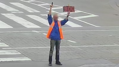 Чоловік з пістолетом у Вінниці