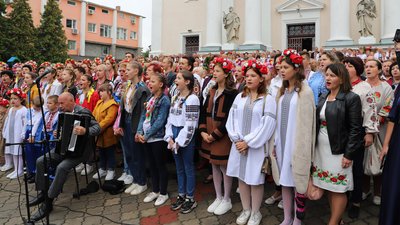 На Львівщині понад 800 хористів виконали Гімн Українських січових стрільців та встановили рекорд На Львівщині понад 800 хористів виконали Гімн Українських січових стрільців та встановили рекорд
