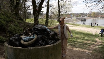 Вперше після повномасштабного вторгнення РФ: в парку Ялівщина у Чернігові провели колективну толоку