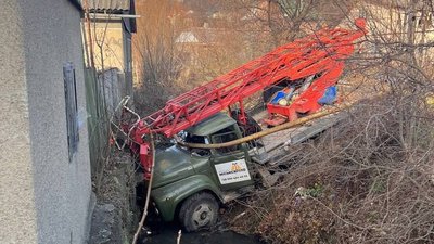 Внаслідок аварії у Чернівцях пошкодили газову трубу – без газу залишилися понад 10 будинків