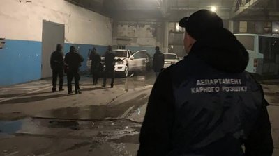 У Херсоні спалили авто заступника начальника районного управління поліції: затримано підозрюваних
