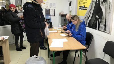 У Полтаві роздають теплі набори для самотніх переселенців: як отримати У Полтаві роздають теплі набори для самотніх переселенців: як отримати