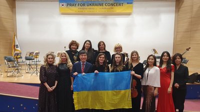 Симфонічний оркестр з Чернівців гастролює у Південній Кореї та розповідає про війну в Україні Симфонічний оркестр з Чернівців гастролює у Південній Кореї та розповідає про війну в Україні