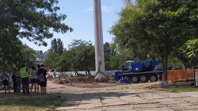У Миколаєві встановили 72-метровий флагшток для державного прапора У Миколаєві встановили 72-метровий флагшток для державного прапора