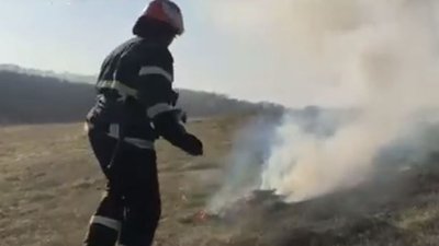 За вихідні на Черкащині ліквідували майже два десятки пожеж сухої трави
