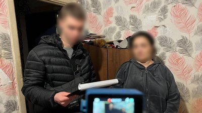 Жительку Конотопа підозрюють у державній зраді