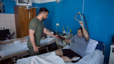 Володимир Зеленський у лікарні Володимир Зеленський у лікарні