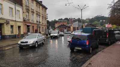 На площі Петрушевича у Львові планують побудувати багаторівневий паркінг На площі Петрушевича у Львові планують побудувати багаторівневий паркінг