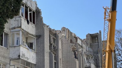 Будинок на вулиці Патона після обстрілу 30 липня