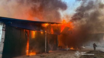 Знищено обладнання та 700 тонн картоплі: росіяни обстріляли підприємство на Чернігівщині