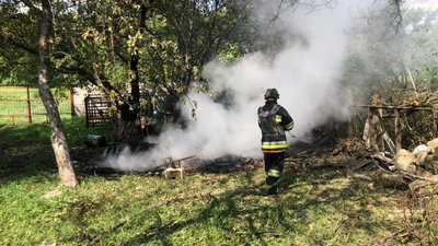 Російські військові обстріляли три села на Золочівщині: пошкоджені будинки Російські військові обстріляли три села на Золочівщині: пошкоджені будинки