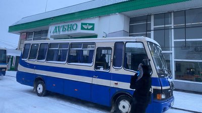 Кілька автобусів на Рівненщині не вийшли в рейси. На автостанціях розповіли про ситуацію