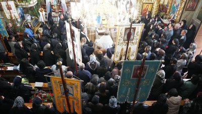 На Закарпатті попрощалися з полеглим на війні Віктором Хруником На Закарпатті попрощалися з полеглим на війні Віктором Хруником