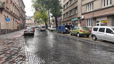 На площі Петрушевича у Львові планують побудувати багаторівневий паркінг На площі Петрушевича у Львові планують побудувати багаторівневий паркінг