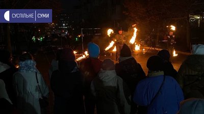У Сумах почали відзначати єврейську Хануку (ФОТО) У Сумах почали відзначати єврейську Хануку (ФОТО)