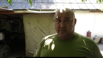 Шеф-кухар Микола з Буковелю готує страви для бійців 102 окремої бригади ЗСУ Шеф-кухар Микола з Буковелю готує страви для бійців 102 окремої бригади ЗСУ