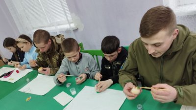 Арттерапія, тренінги – в одному з Будинків офіцерів Житомирщини відкрили "Простір морально-психологічного розвантаження" Арттерапія, тренінги – в одному з Будинків офіцерів Житомирщини відкрили "Простір морально-психологічного розвантаження"