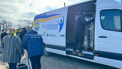 "Світ. Україна. Пологи": як допомагають жителям прифронтових громад волонтери-переселенці "Світ. Україна. Пологи": як допомагають жителям прифронтових громад волонтери-переселенці