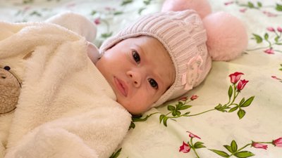 Львівські медики врятували немовля, яке не могло дихати через кісту в горлі