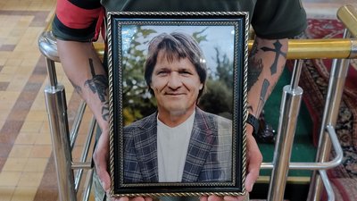 "Не встигли політати на параплані": у Луцьку попрощалися з загиблим на Харківщині Олегом Даньком "Не встигли політати на параплані": у Луцьку попрощалися з загиблим на Харківщині Олегом Даньком