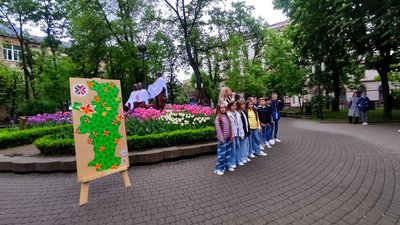 У Франківську "Руську трійцю" одягнули у вишиванки та представили карту громади У Франківську "Руську трійцю" одягнули у вишиванки та представили карту громади