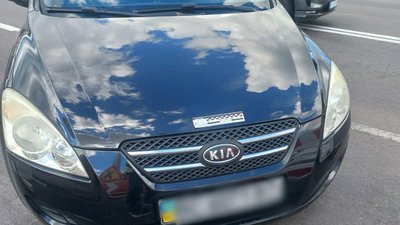 Автомобіль, водій якого скоїв наїзд на пішохідку