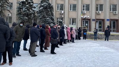 Звільняють Сергія Овчаренка Звільняють Сергія Овчаренка