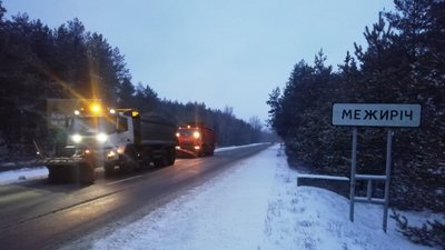 Дорожні роботи на території Черкащини продовжуються — шляховики Дорожні роботи на території Черкащини продовжуються — шляховики
