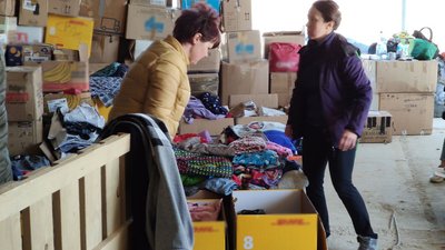 Склад одягу для переселенців Склад одягу для переселенців