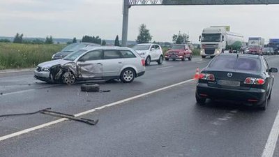 Потрійне автозіткнення: у ДТП на Львівщині загинула 2-річна дитина Потрійне автозіткнення: у ДТП на Львівщині загинула 2-річна дитина