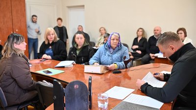 Як записатись на прийом до мера Чернівців Клічука, начальника Чернівецької ОВА Осипенка