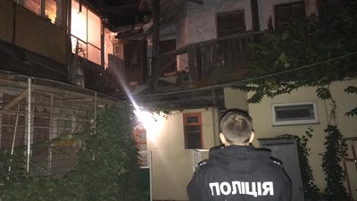 В Одесі обвалилася частина двоповерхового житлового будинку В Одесі обвалилася частина двоповерхового житлового будинку