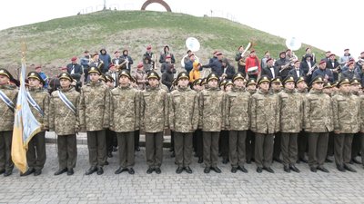 На Хортиці склали присягу ліцеїсти. До них звернувся Зеленський