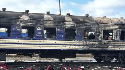 Дронова атака на Миколаїв: пошкоджено пасажирський потяг