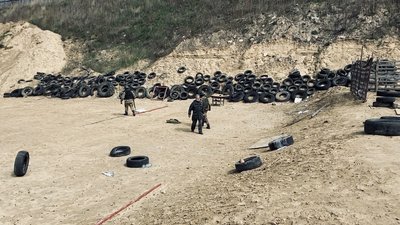 "Ми з такого не стріляли ще, але розберемося". Як тероборона Київської області проводить навчання "Ми з такого не стріляли ще, але розберемося". Як тероборона Київської області проводить навчання