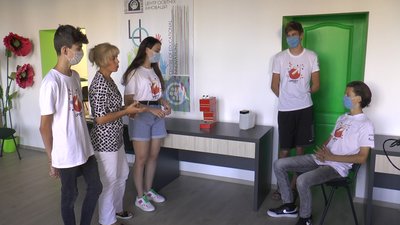 Безконтактний дезінфектор франківських винахідників переміг у міжнародному конкурсі UPSHIFT Безконтактний дезінфектор франківських винахідників переміг у міжнародному конкурсі UPSHIFT
