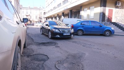 У Франківську у міськвиконкомі планують відремонтувати 18 вулиць, ще дві — зробити пішохідними У Франківську у міськвиконкомі планують відремонтувати 18 вулиць, ще дві — зробити пішохідними
