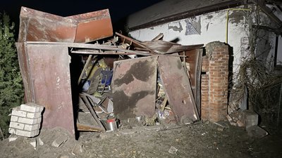 Наслідки обстрілу РФ Новобаварського району Харкова 4 вересня: фото Наслідки обстрілу РФ Новобаварського району Харкова 4 вересня: фото