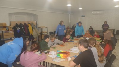 Як в Охтирці допомагають переселенцям з Великописарівської громади Як в Охтирці допомагають переселенцям з Великописарівської громади