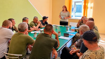 Катерина Подуфалова викладає англійську військовим