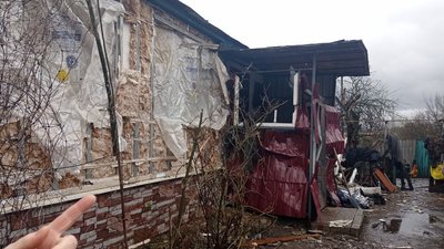 Мешканці Великої Писарівки розповіли про обстріли з боку Росії Мешканці Великої Писарівки розповіли про обстріли з боку Росії