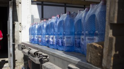 До Харкова вперше за місяць доставили гуманітарну допомогу від "Червоного Хреста" До Харкова вперше за місяць доставили гуманітарну допомогу від "Червоного Хреста"