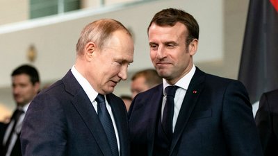 Макрон, Путін