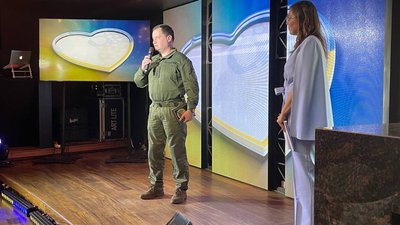 У Дніпрі задля допомоги армії провели аукціон речей з кабінету Кирила Буданова: скільки назбирали У Дніпрі задля допомоги армії провели аукціон речей з кабінету Кирила Буданова: скільки назбирали